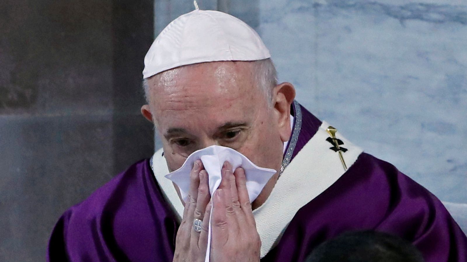 tilbehør renere varm Pope Francis cancels Rome mass due to illness, Vatican says | World News |  Sky News