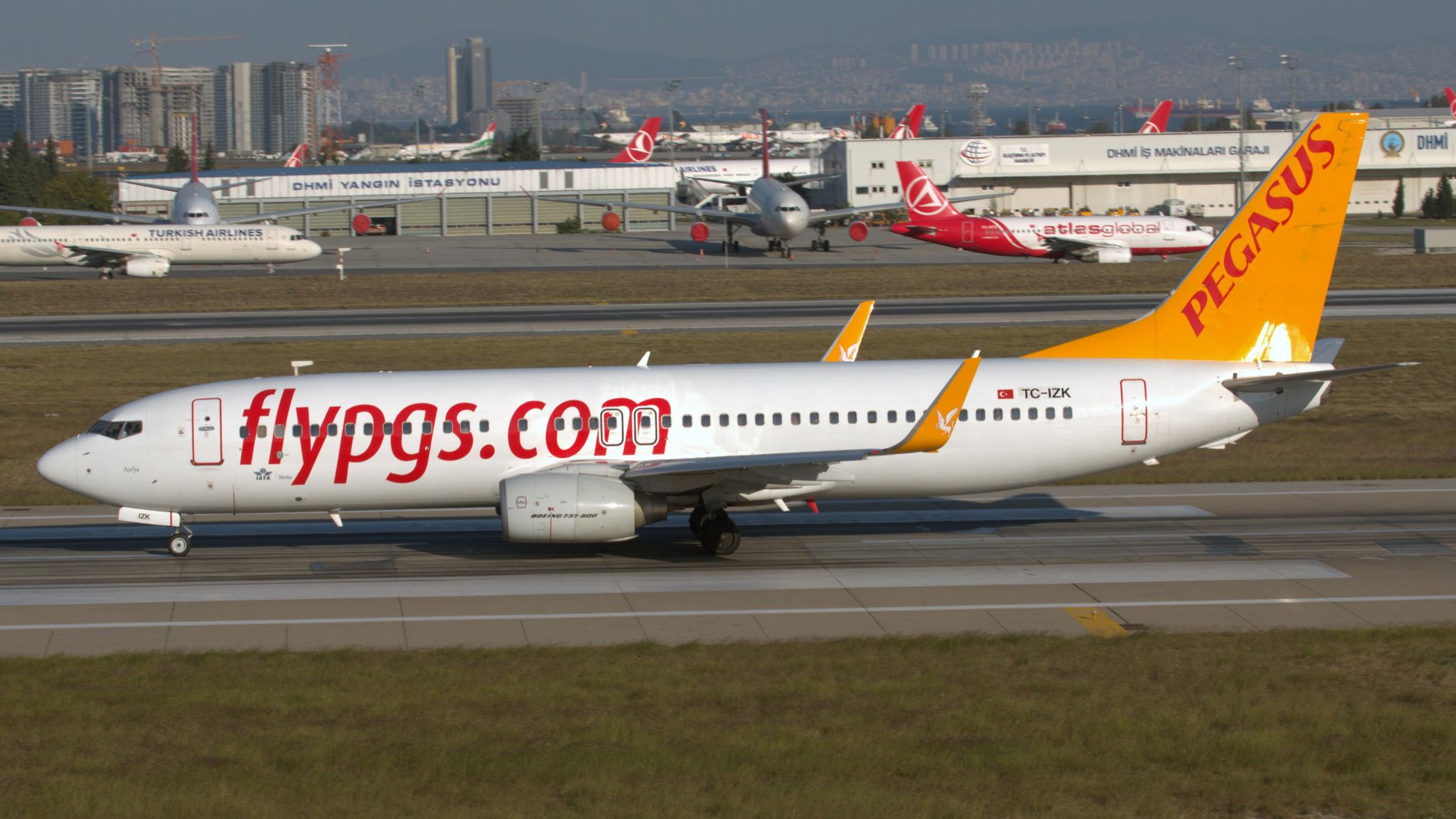 Pegasus Airline plane's descent was 'very speedy' before it crashed and ...