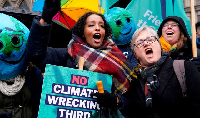 Heathrow Airport: Govt won't appeal court decision to block third runway