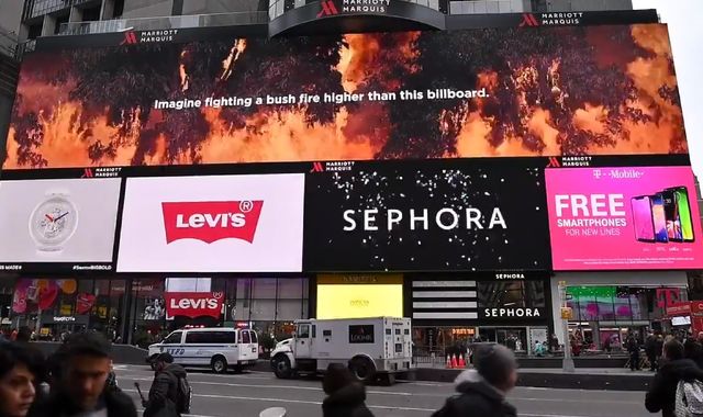 Australian bushfires: Fire service uses New York City's Times Square billboard to thank volunteer members