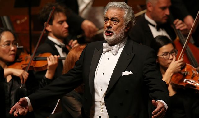 Placido Domingo: Opera star apologises to women after sexual harassment claims