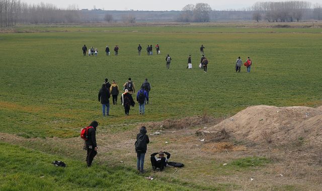 Turkey 'opens its borders to Europe for refugees' as Syria conflict escalates