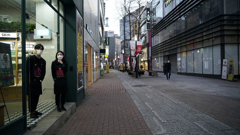 Daegu&#39;s central shopping street was empty as a health emergency was declared