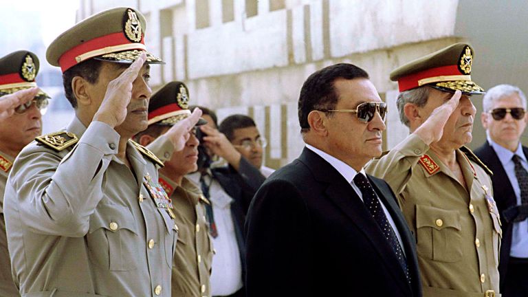 Mubarak (C) ruled Egypt for almost 30 years