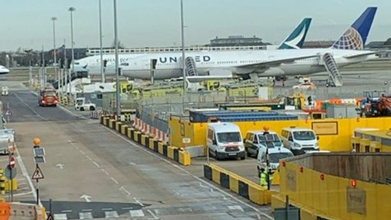 Passenger on United flight with suspected coronavirus