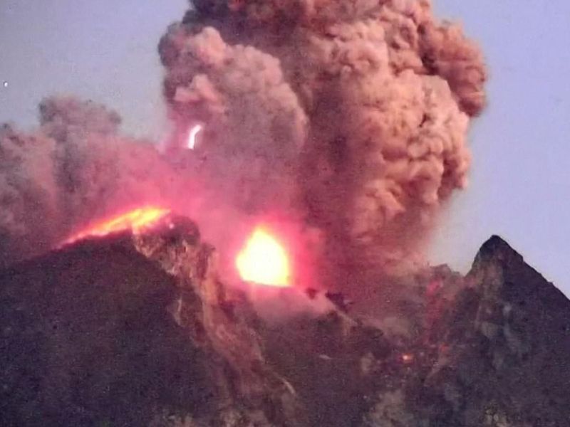 skynews-java-volcano-
