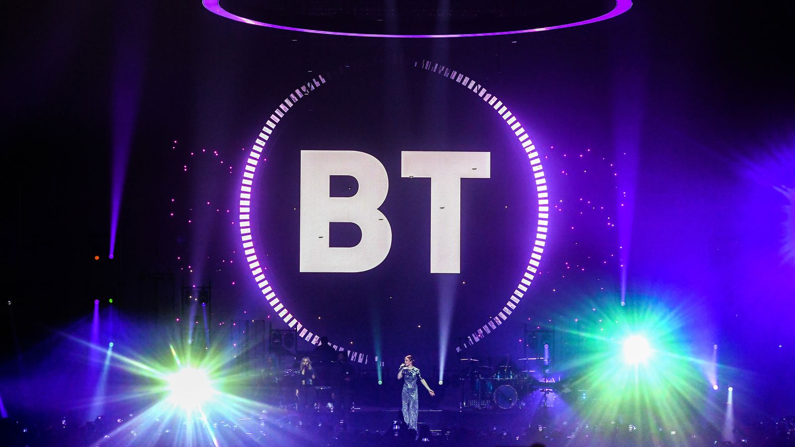 BT shares jump as it prepares defence against £15bn takeover approach ...