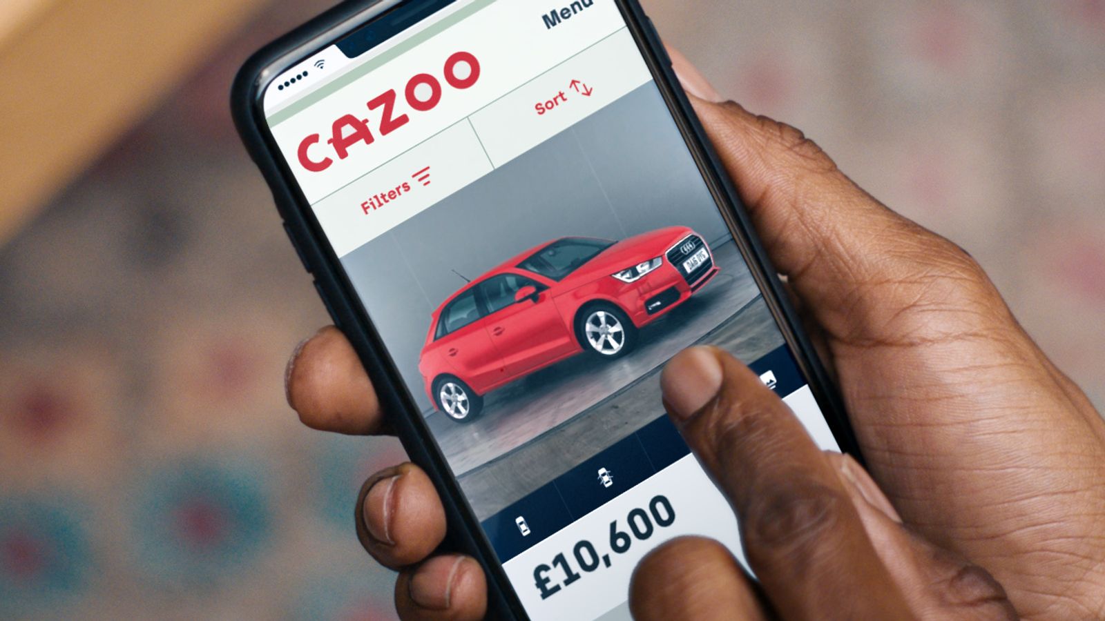 Motors.co.uk сред ухажорите нахлуха в разпродажбата на гаража на Cazoo