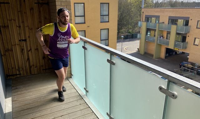 Coronavirus: Self-isolating London man runs half marathon on balcony