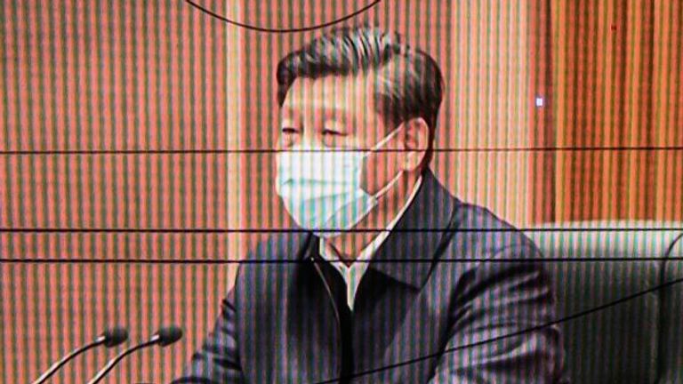 Xi Jinping wears a mask during his appearance in Wuhan