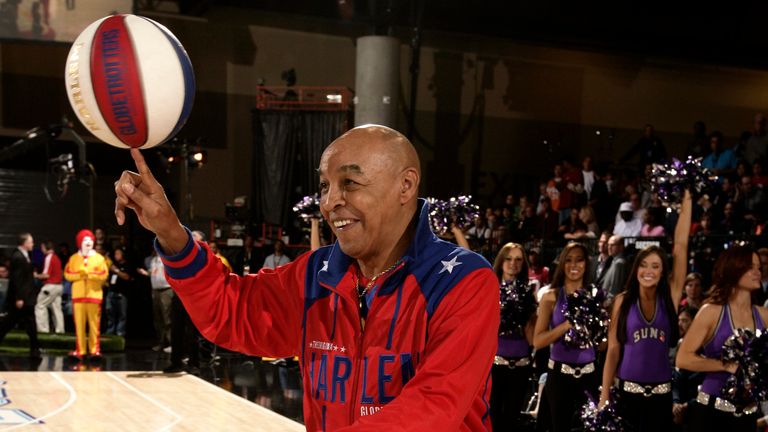 PHOENIX - FEBRUARY 13: Harlem Globetrotter Curly neal entertains the fans during the McDonald&#39;s All-Star Celebrity Game on center court during NBA Jam Session Presented by Adidas on February 13, 2009 at the Phoenix Convention Center in Phoenix, Arizona.  NOTE TO USER: User expressly acknowledges and agrees that, by downloading and or using this photograph, User is consenting to the terms and conditions of the Getty Images License Agreement. Mandatory Copyright Notice: Copyright 2009 NBAE  (Photo by Joe Murphy/NBAE via Getty Images)