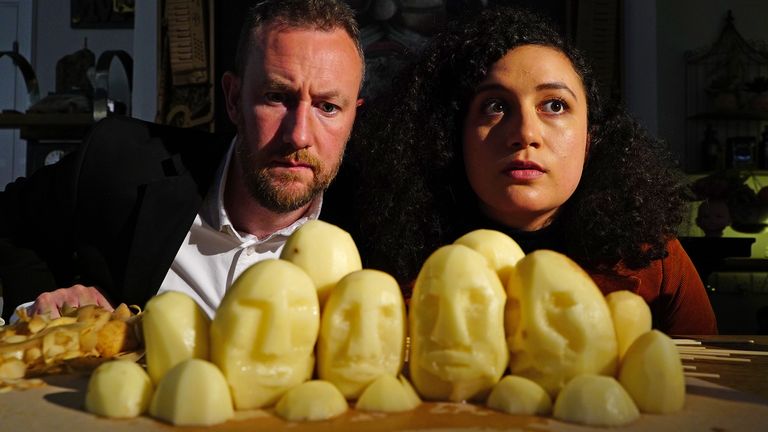 Taskmaster - Series 9 - Episode 07.Picture shows: Alex Horne and Rose Matafeo.Rushmore Task: Forge the best Mount Rushmore. You have ten minutes to write your shopping list and 30 minutes to forge your Mount Rushmore Credit: Andy Devonshire