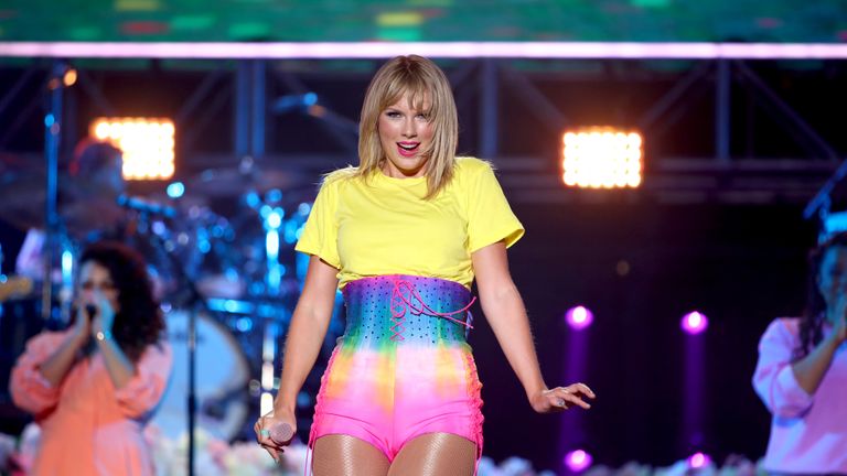 CARSON, CALIFORNIA - JUNE 01: (EDITORIAL USE ONLY. NO COMMERCIAL USE) Taylor Swift performs onstage at 2019 iHeartRadio Wango Tango presented by The JUVÉDERM® Collection of Dermal Fillers at Dignity Health Sports Park on June 01, 2019 in Carson, California. (Photo by Rich Fury/Getty Images for iHeartMedia)