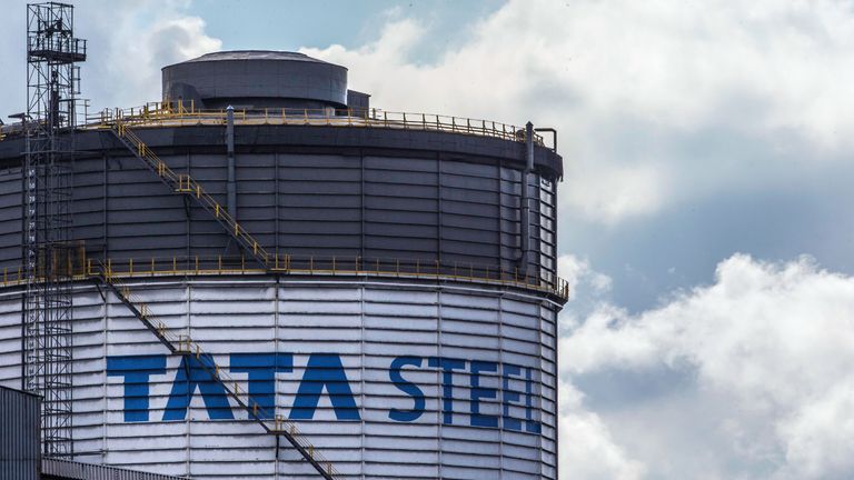 A picture shows Tata Steel's steel plant in Scunthorpe, north east England, on March 31, 2016.
Britain is "doing everything it can" to help the country's stricken steel industry following Tata Steel's decision to put its British business up for sale, Prime Minister David Cameron said. / AFP / LINDSEY PARNABY        (Photo credit should read LINDSEY PARNABY/AFP via Getty Images)