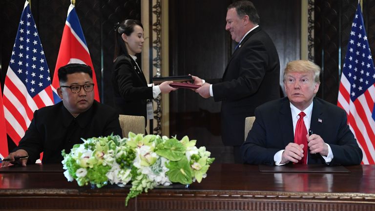 Secretary of State Mike Pompeo (2nd R) and the North Korean leader&#39;s sister Kim Yo Jong 