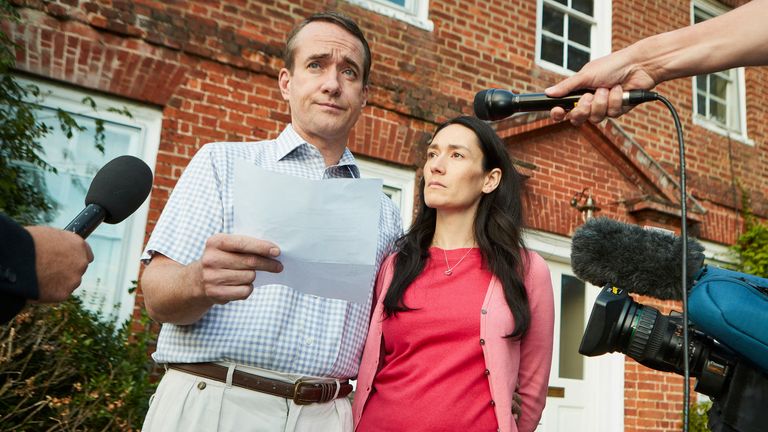 Matthew Macfadyen and Sian Clifford as Charles and Diana Ingram in Quiz. Pic: ITV/Shutterstock