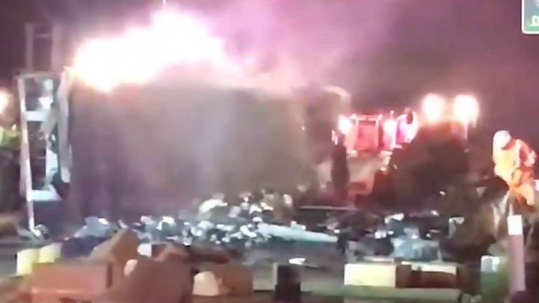 Truck carrying toilet roll crashes and burns in Texas