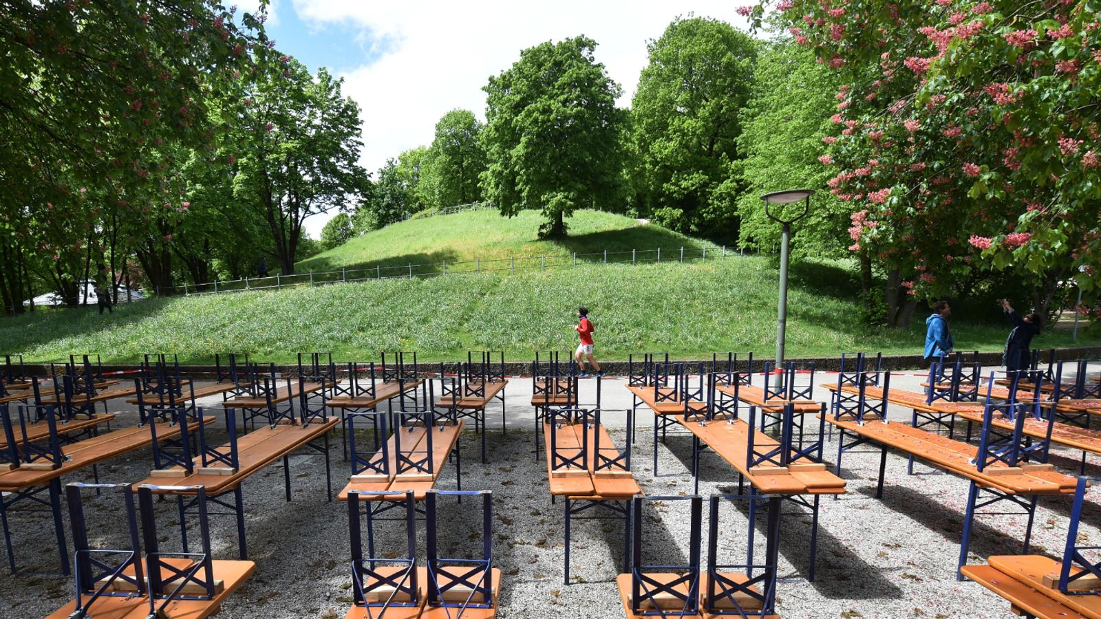 Coronavirus Bavarian beer gardens to reopen as lockdown measures eased