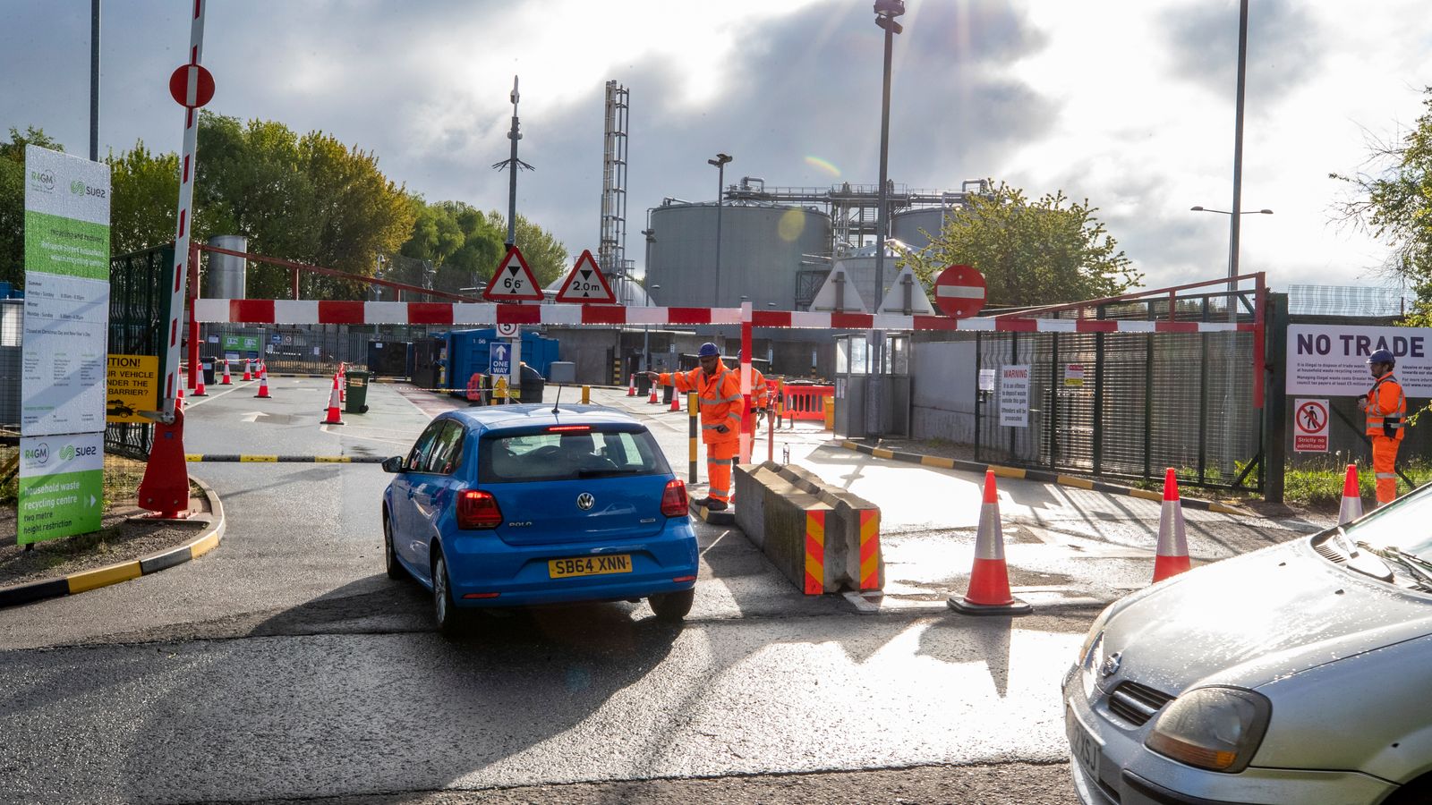 Coronavirus Queues build as some rubbish tips reopen with pressure