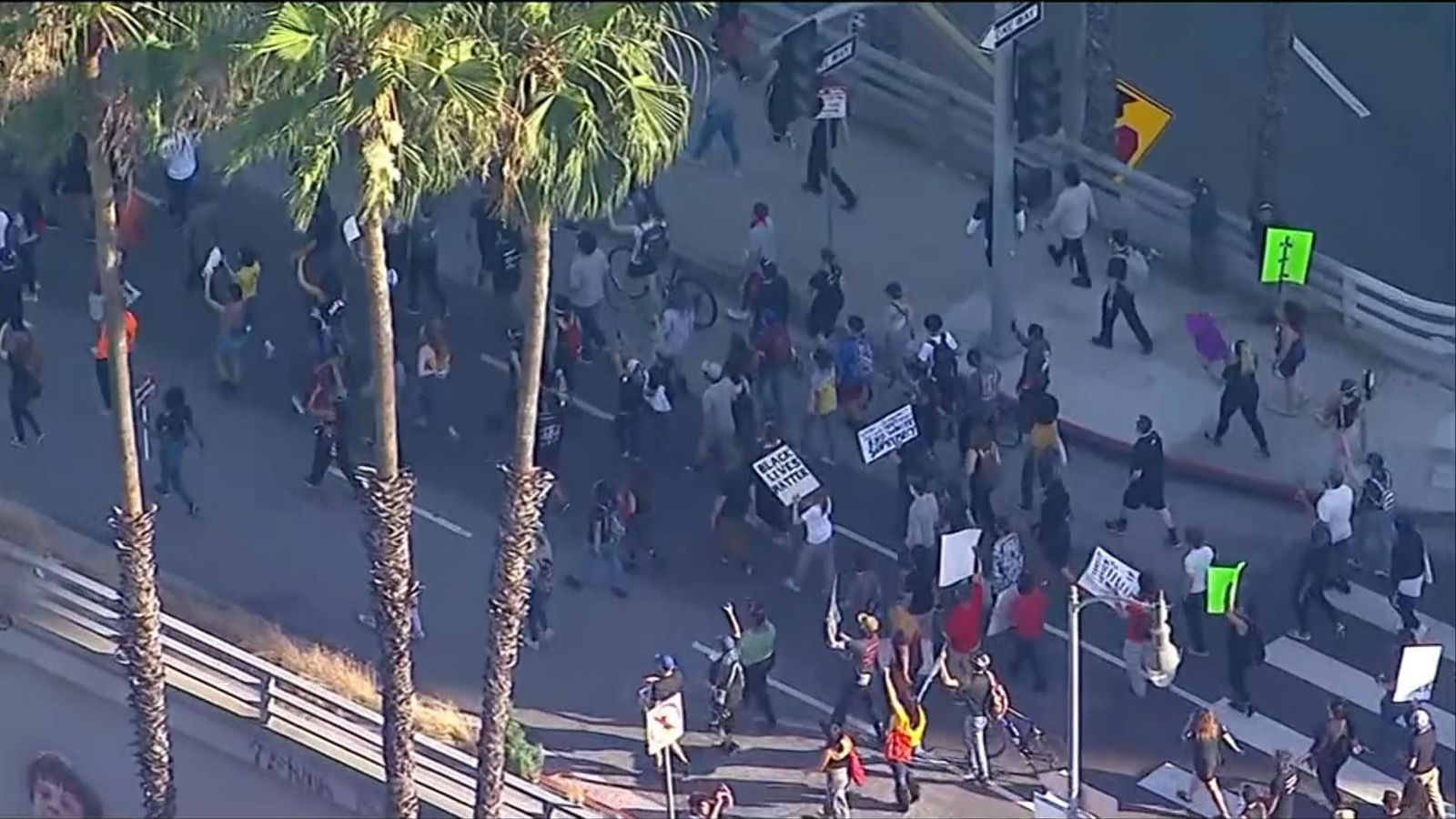 George Floyd: Protests over death of black man after police arrest ...