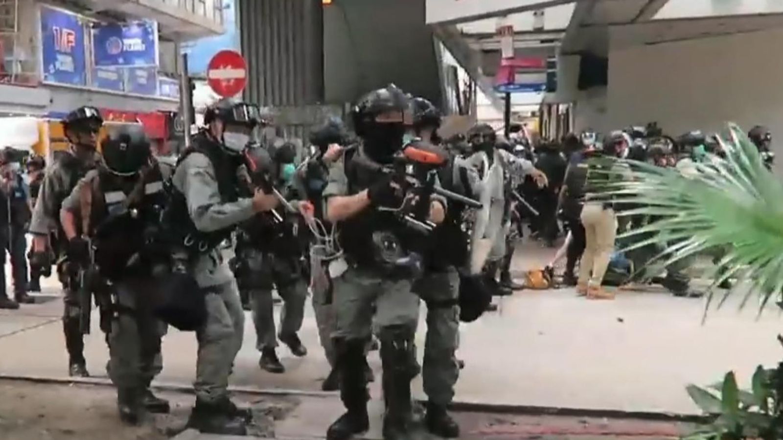 Police in Hong Kong clash with protesters | World News | Sky News