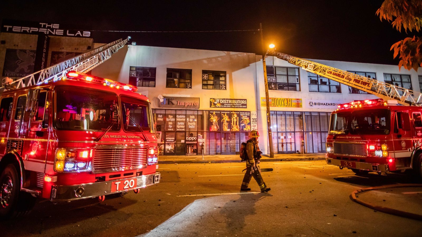 11 firefighters injured in 'significant explosion' during downtown Los ...