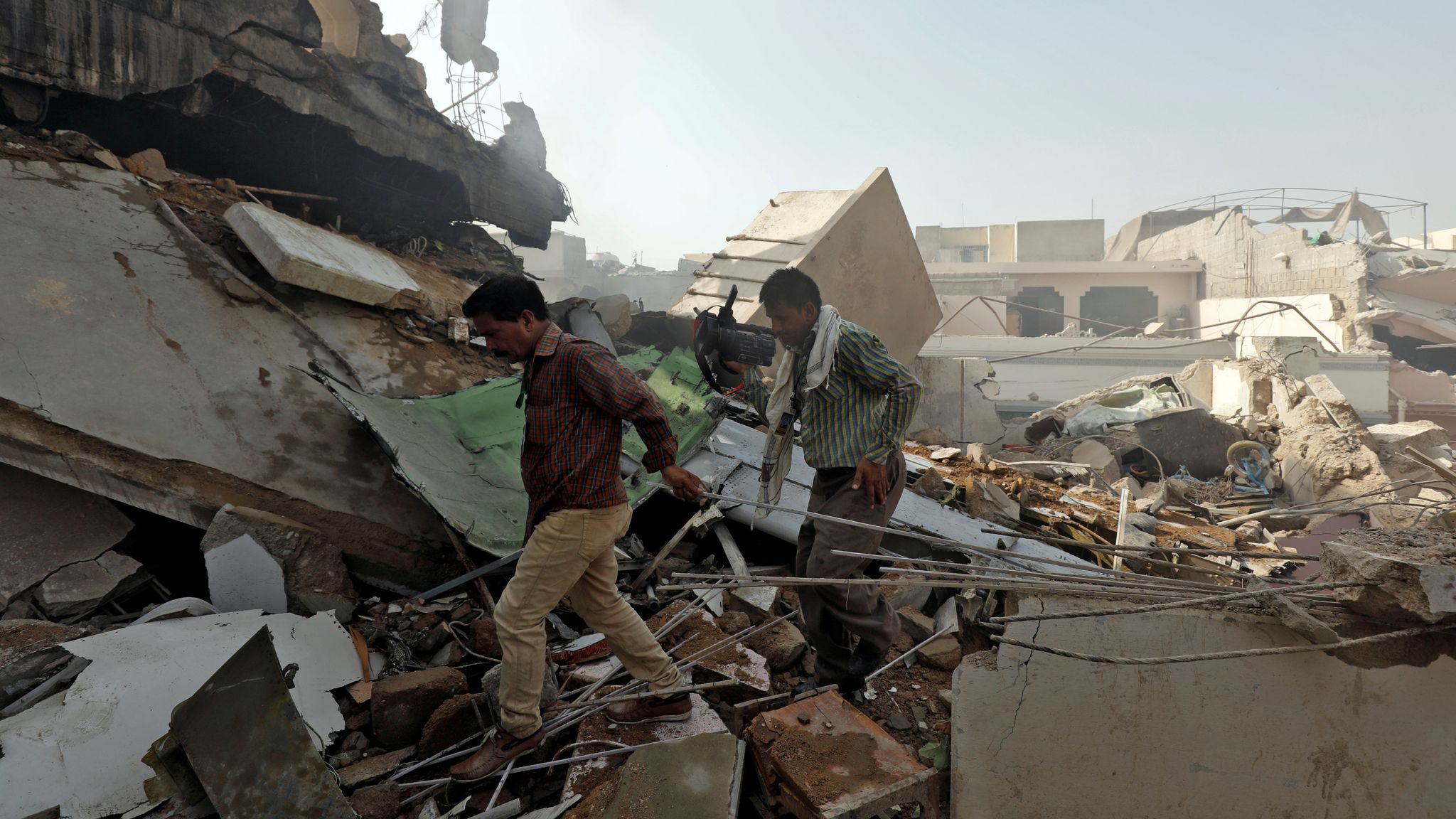 Pakistan plane crash survivor tells of 