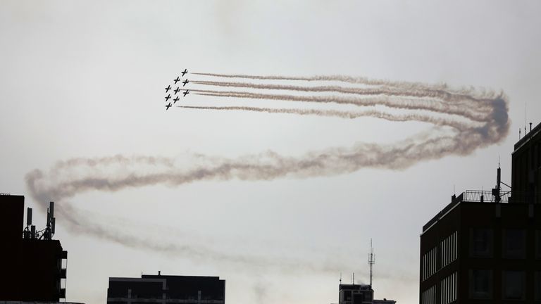 The Canadian Forces&#39; Snowbirds aerobatic team performs a flyover to salute Canadians fighting the spread of the coronavirus disease (COVID-19) over Toronto, Ontario, Canada May 10, 2020. REUTERS/Chris Helgren