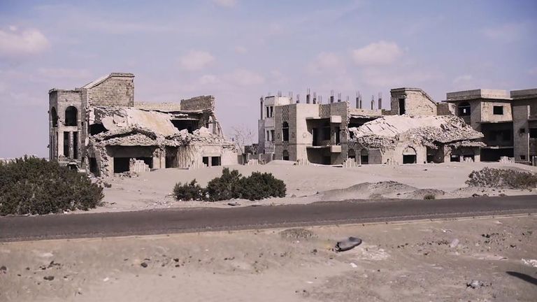 Yemen, ruins on the road out of Aden