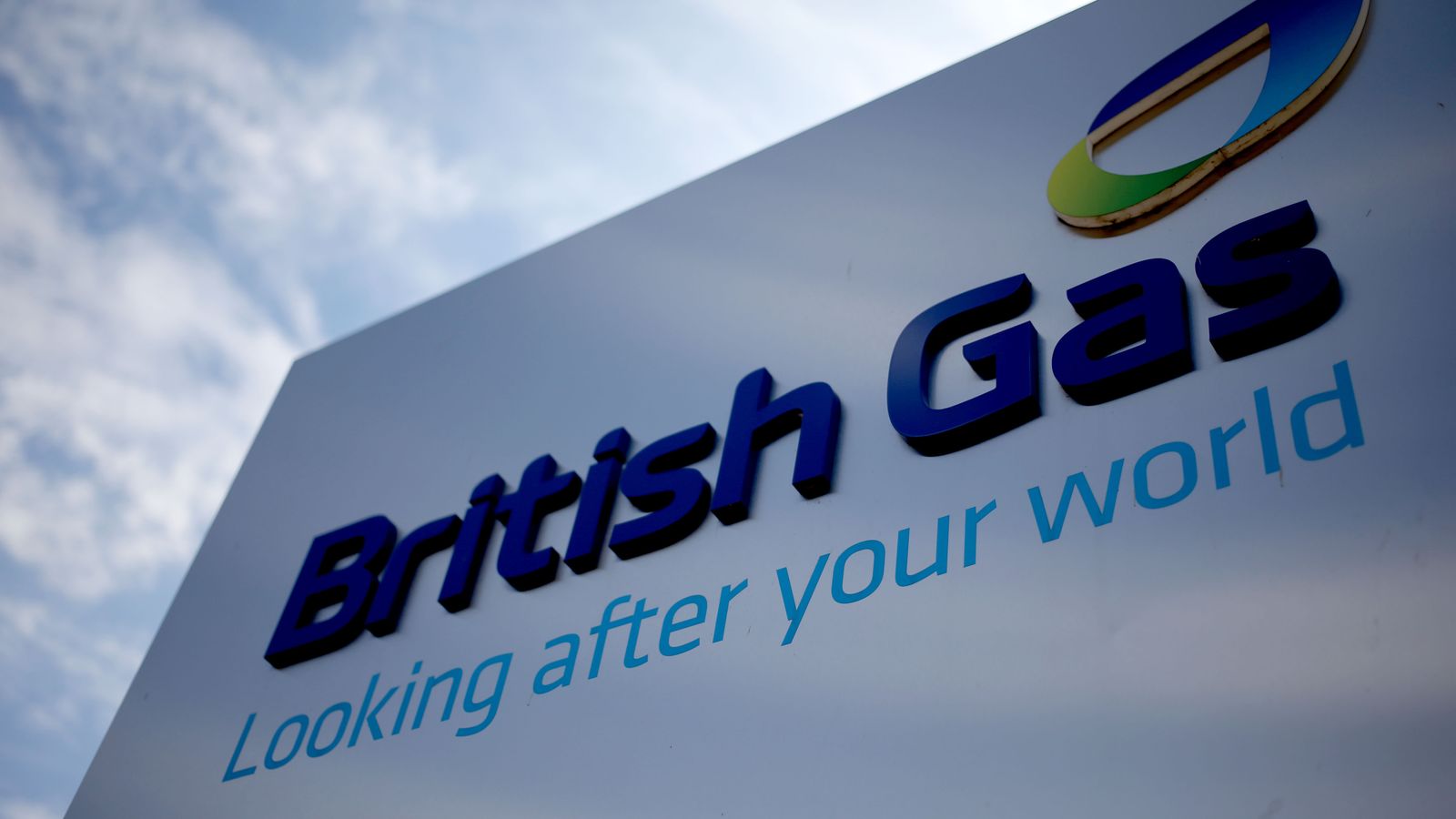 Hundreds of British Gas staff laid off after refusing new contracts 3