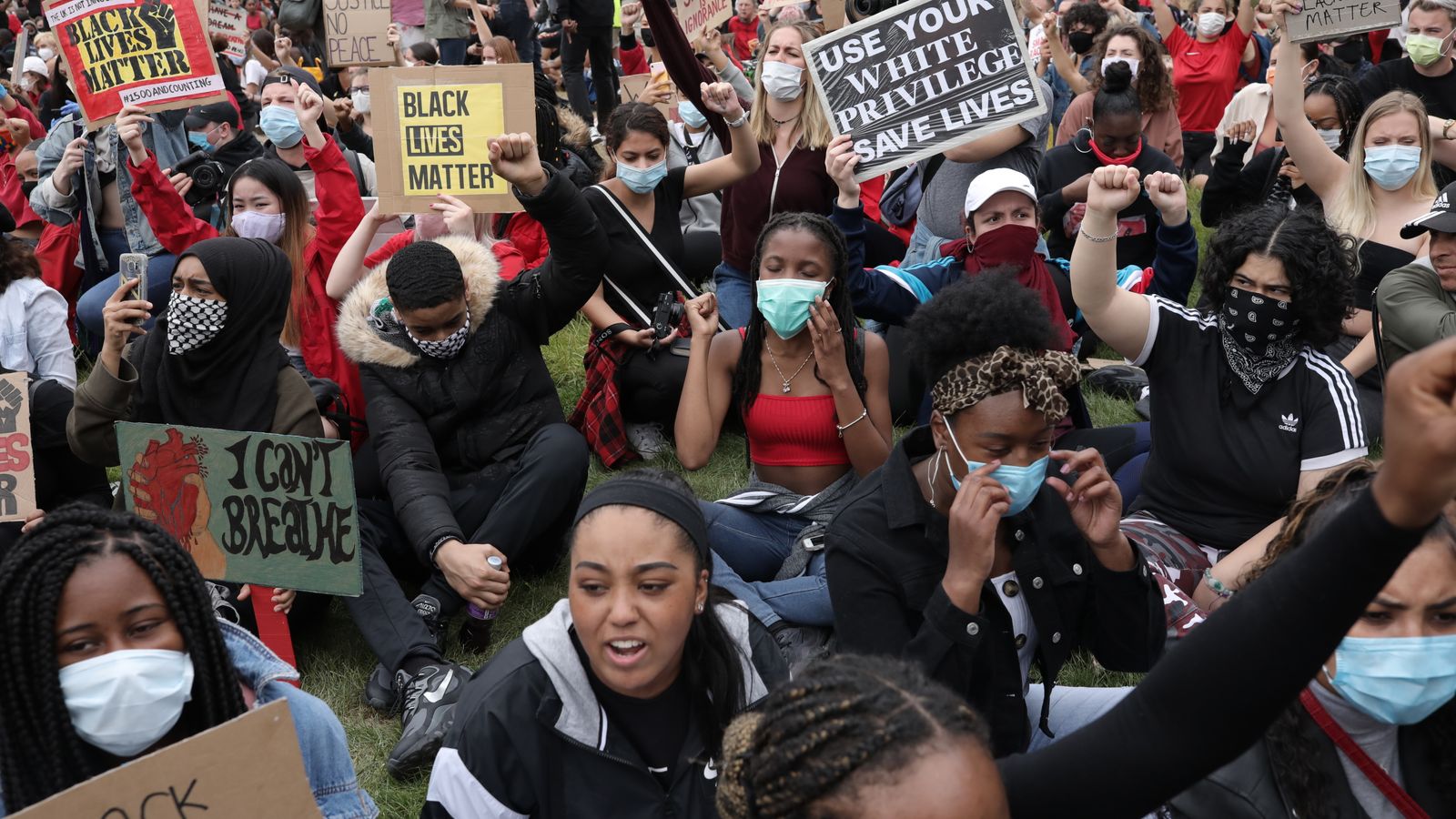 George Floyd death: Thousands protest in London in solidarity with ...