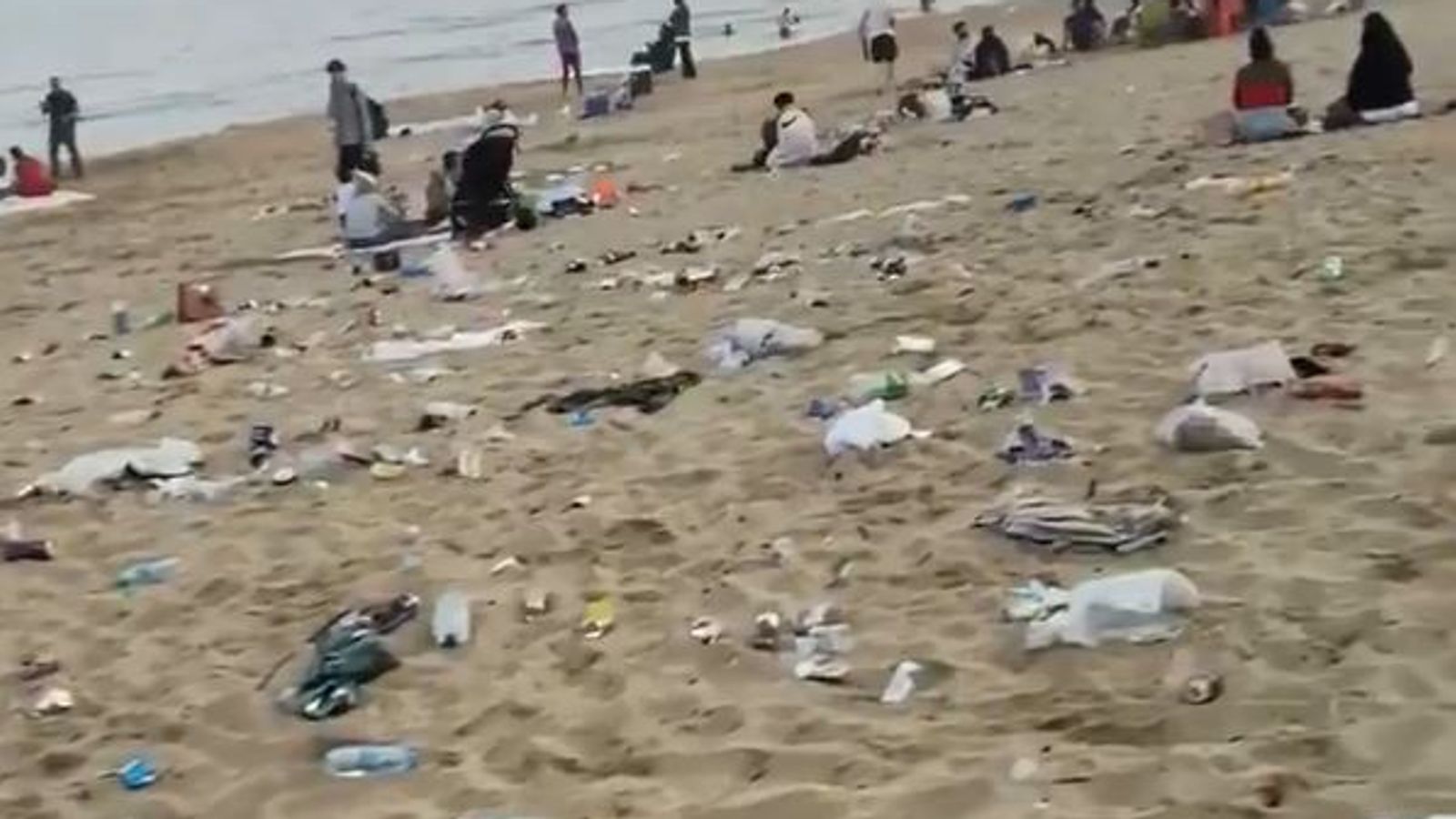 Major Incident Declared In Bournemouth As Thousands Of People Flock To ...