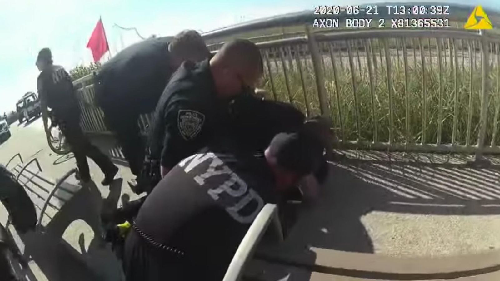 New York police officer suspended over 'disturbing apparent chokehold