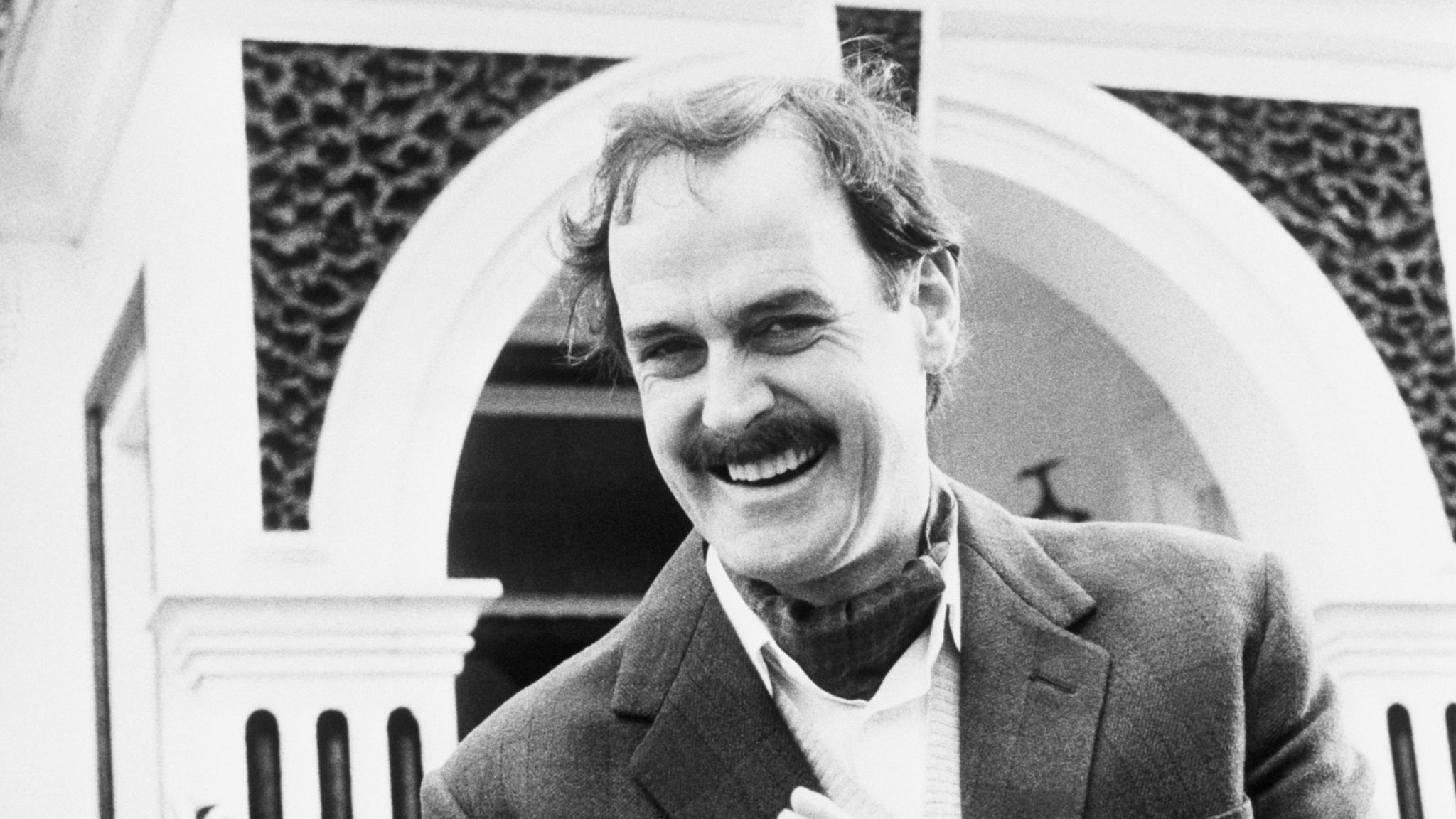 Fawlty Towers John Cleese hits out at 'stupid' removal of episode