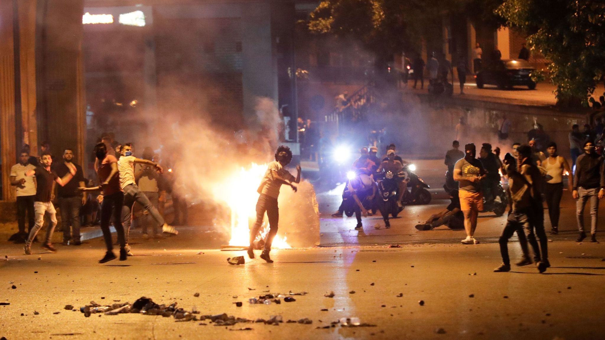 Lebanon Protests: Hundreds Take To The Streets Amid Economic Crisis ...