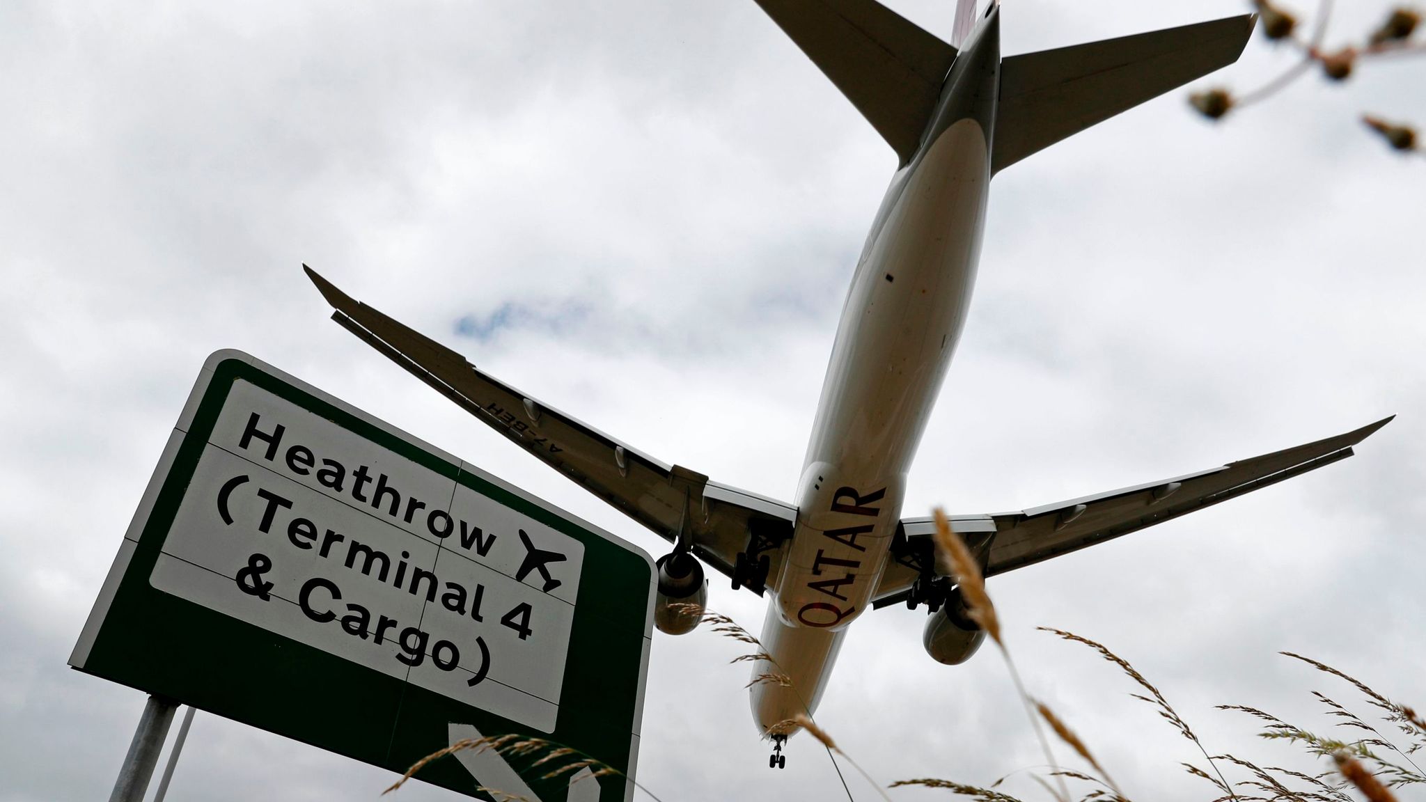 Beginning on November 18, passengers traveling on five major airlines could experience delays for a minimum of three days as 700 contractors, including ground handlers, get ready to strike over wage issues.