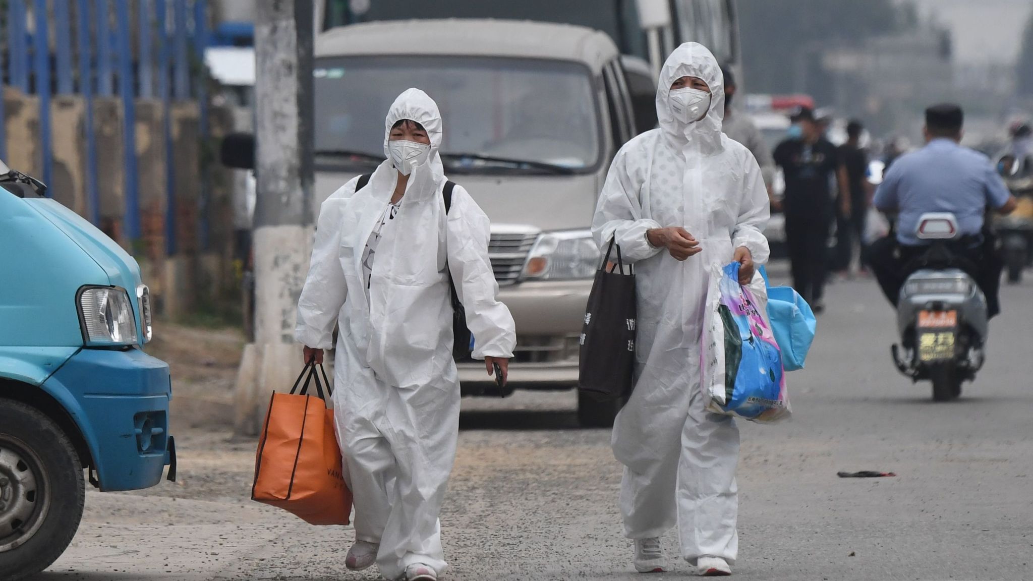 Coronavirus: Beijing shuts food market and goes into 'wartime emergency mode'  after spike in COVID-19 cases | World News | Sky News