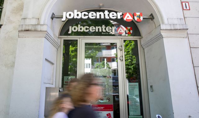 Coronavirus: Job support schemes limit surge in eurozone unemployment