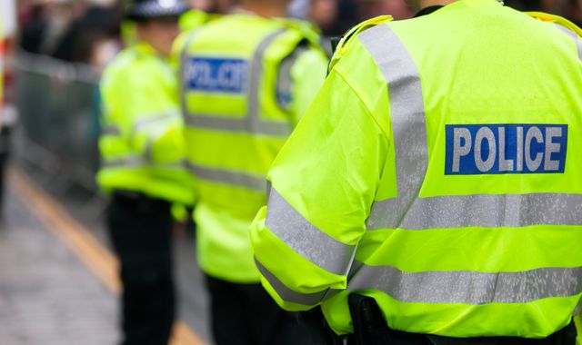 Metropolitan Police officer 'asked revenge porn victim to send him naked photos'