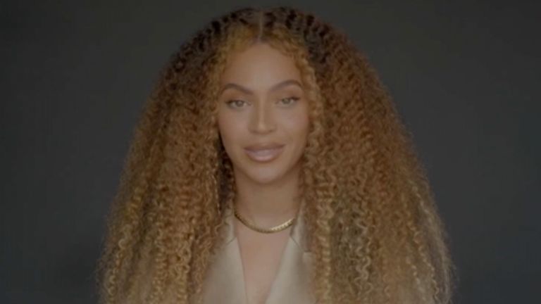 beyonce gives message to new graduates