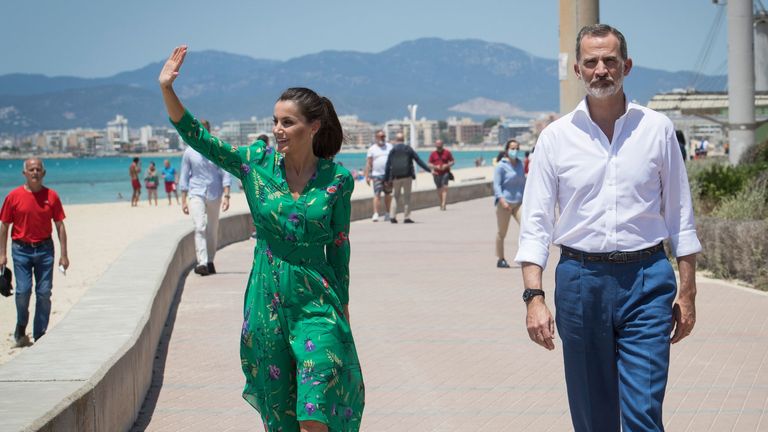 King Felipe VI and Queen Letizia in Palma yesterday as part of a national tour after lockdown