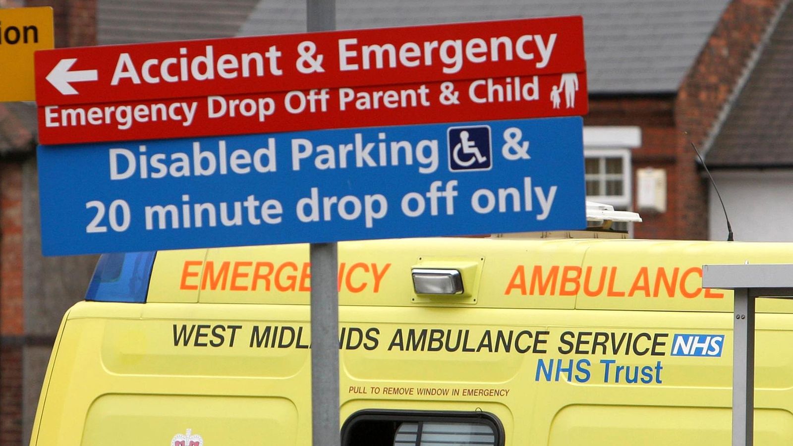 Coronavirus Sandwell Council sets up own contact tracing system amid