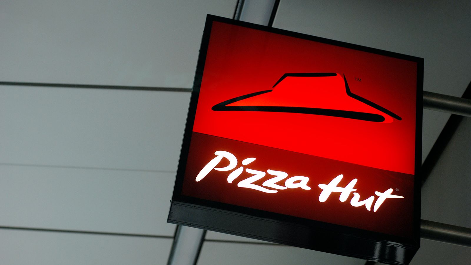 Pizza Hut UK hunts buyer amid Budget tax hike crisis | Money News