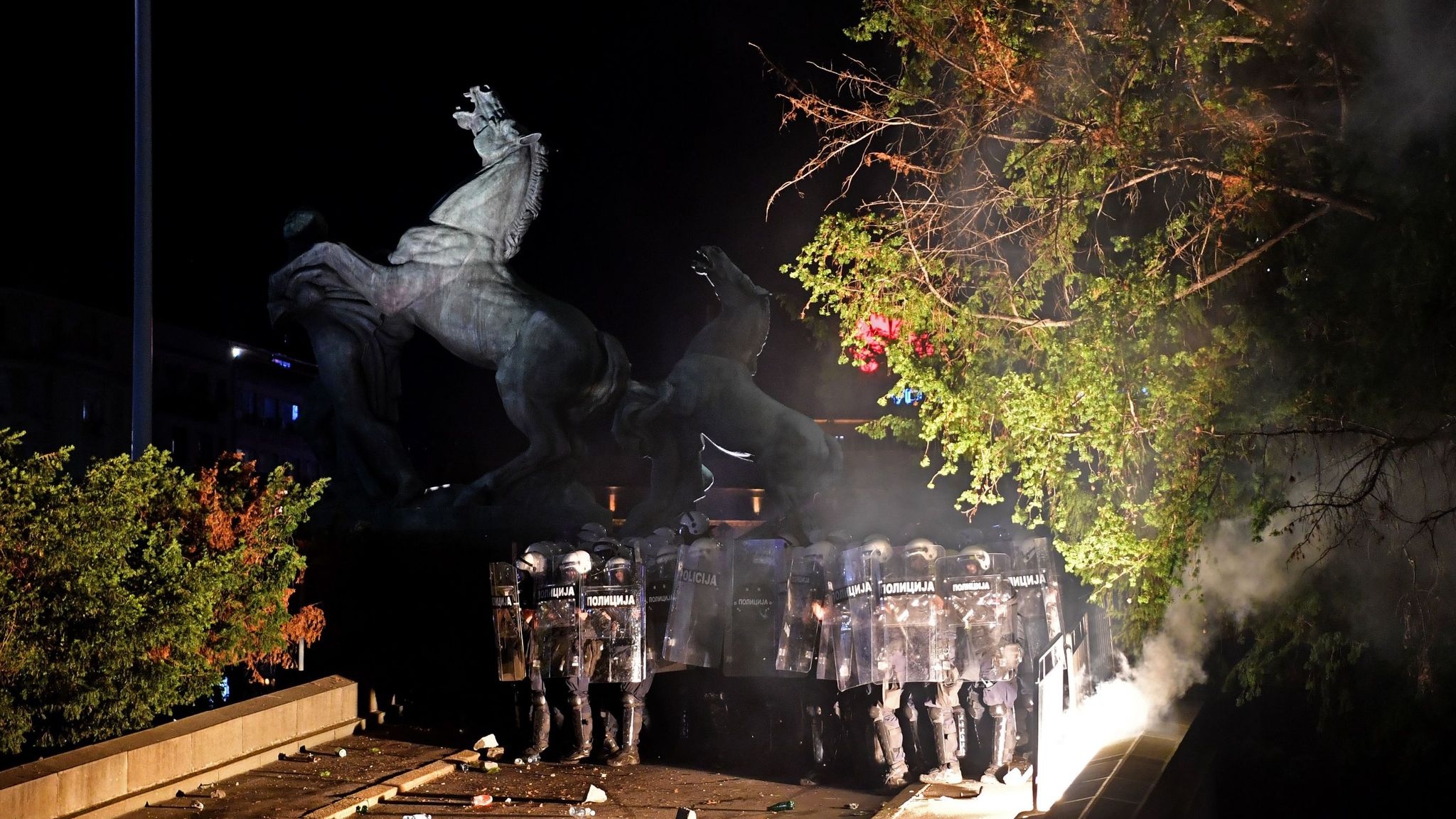 Serbia: Police Fire Tear Gas As Protesters Try To Storm Belgrade ...