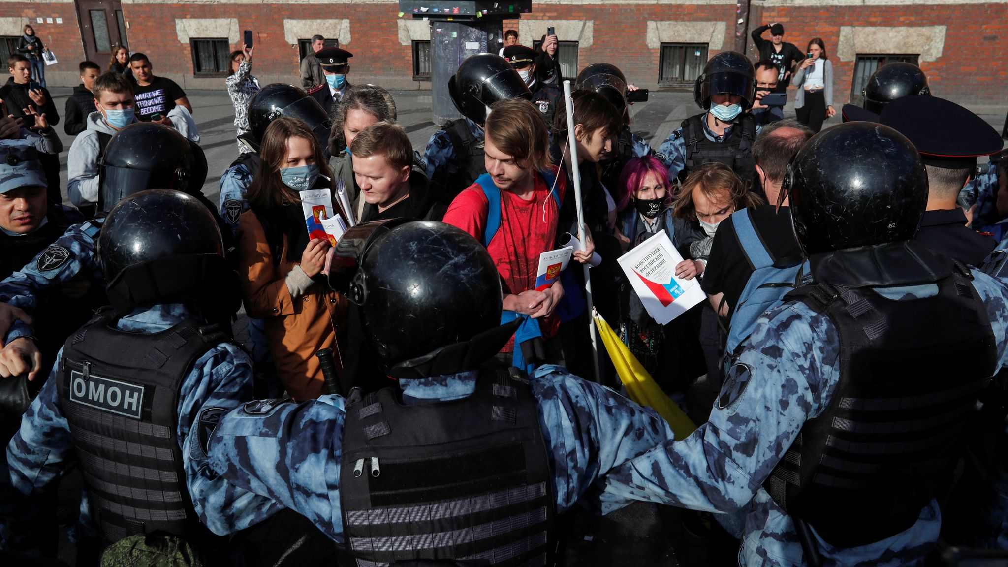 Russia 84 Out Of 85 Regions Back Putin In Vote Allowing Him To Stay In Power Until 2036 World 2244