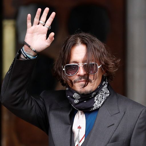 'Let's burn Amber': Text messages by Johnny Depp revealed in court