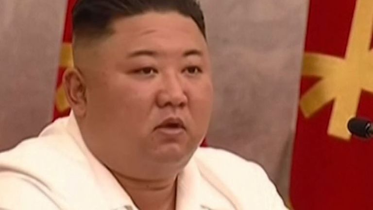 Kim Jong Un chairs a meeting in Pyongyang