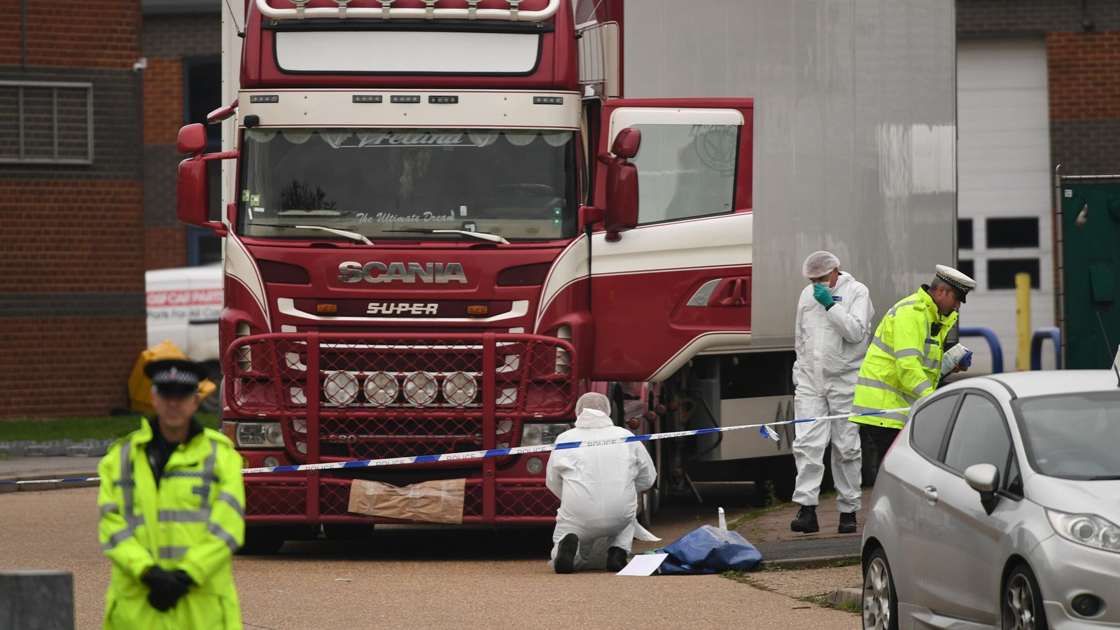 Essex lorry deaths: Voice messages recorded by trapped immigrants