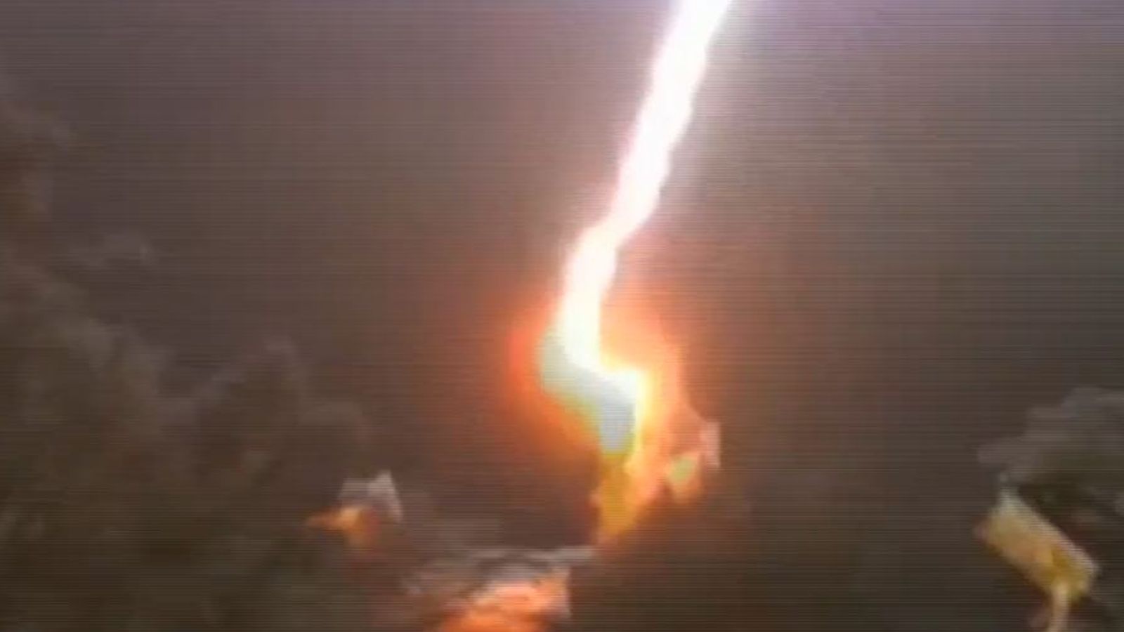 Spectacular lightning strike at Walt Disney World in Florida US News