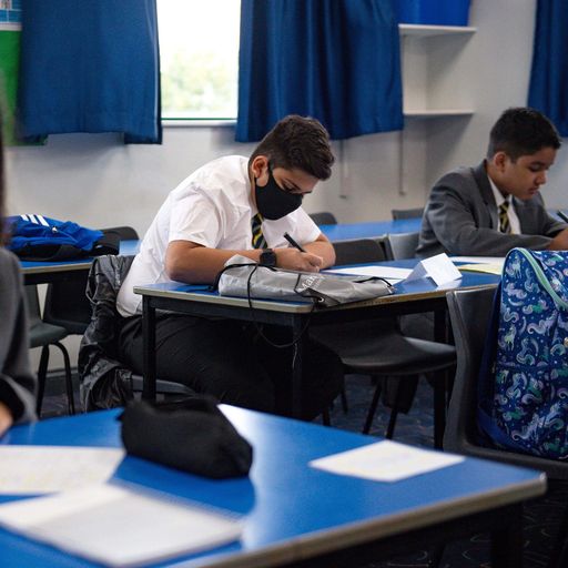 School leaders attack government for last-minute guidance on COVID-19